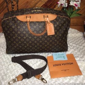 ❌❌sold❌❌Authentic Louis Vuitton Alize 24 Hueres